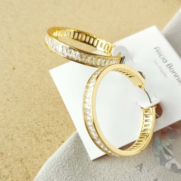 NEW Alicia Bonnie Gold clear Daydream Believer Hoop Earrings - Picture 2 of 3